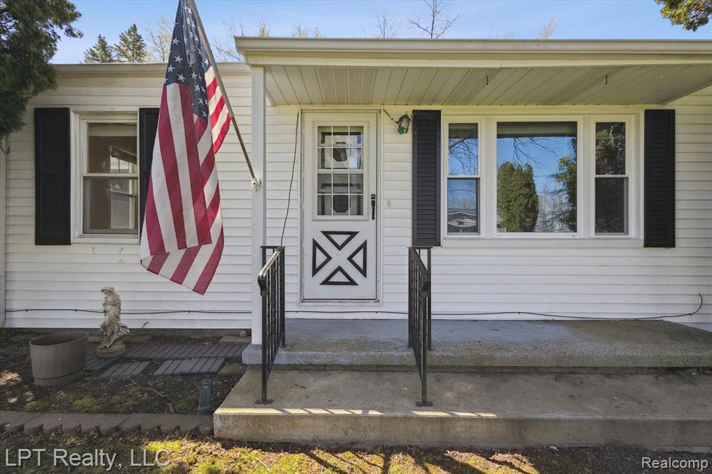 574 WILSON Avenue, Mount Morris, MI 48458 — Photo 4
