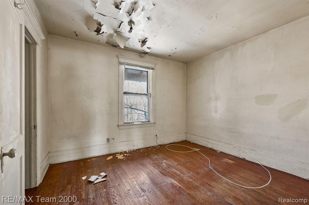 2187 HARDING Street, Detroit, MI 48214 — Photo 21