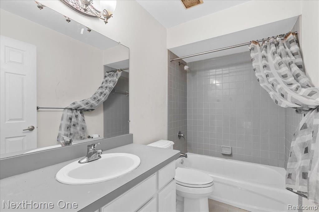 43379 DANIEL Drive, Van Buren, MI 48111 — Photo 17