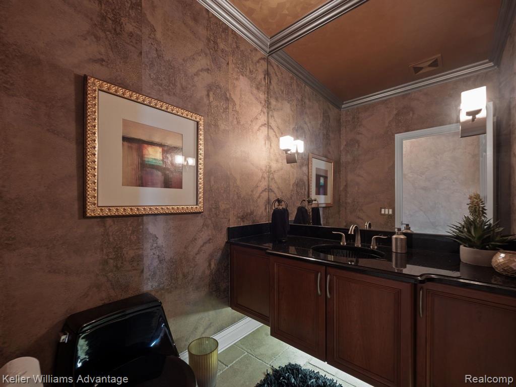 18328 Clairmont Circle E, Northville, MI 48168 — Photo 27