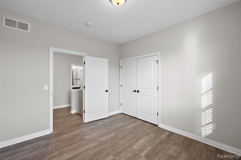 11374 Langfeld Spur, Brighton, MI, 48116