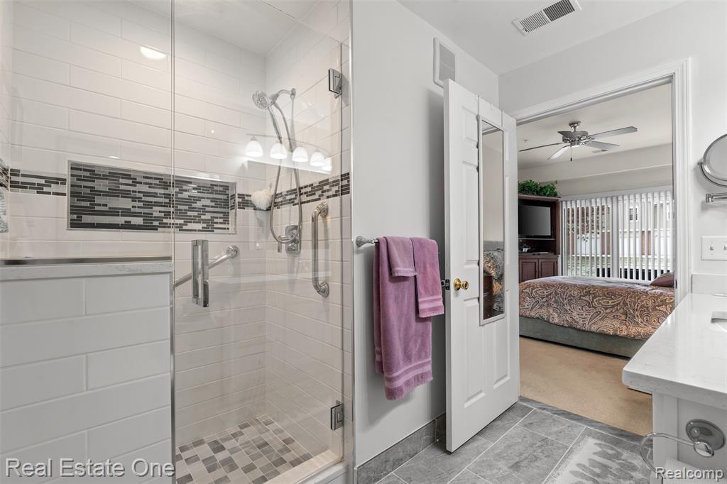 48436 Maplehurst Drive, Shelby Twp, MI 48317 — Photo 17