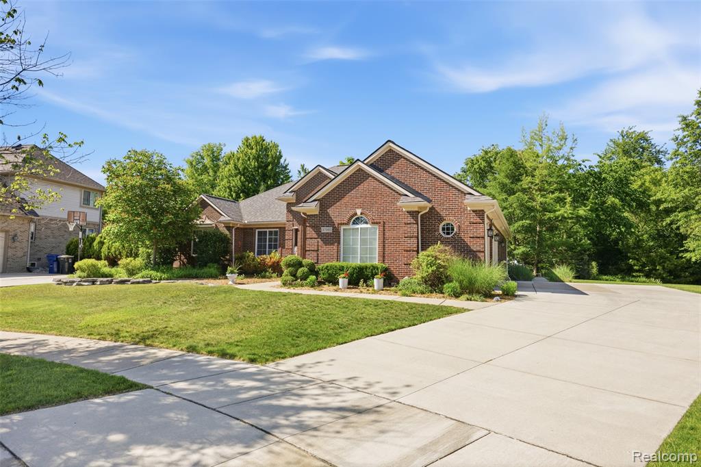 47041 Hidden River Circle N, Canton, MI 48188 — Photo 41
