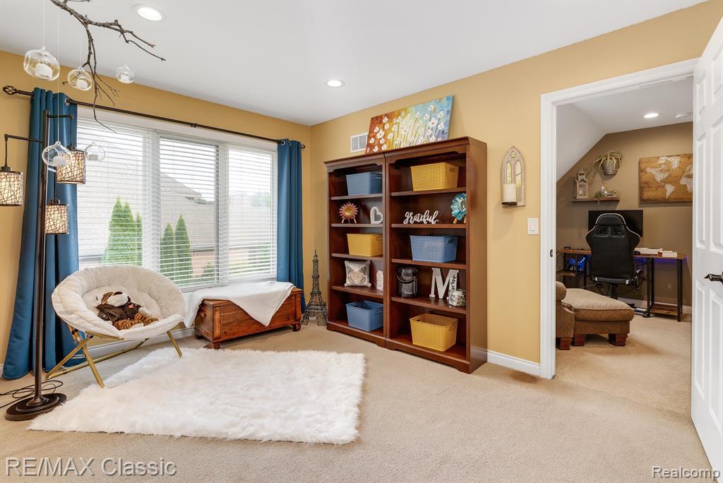 18416 CLAIRMONT Circle E, Northville, MI 48168 — Photo 25