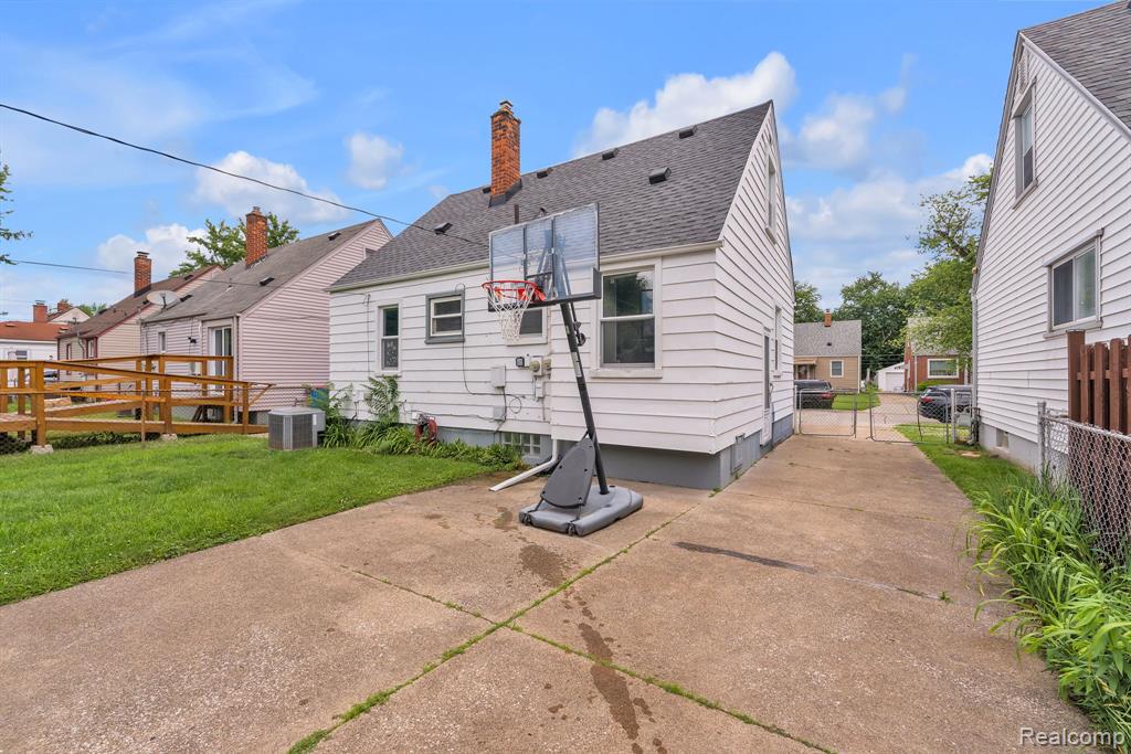 4148 Academy Street, Dearborn Heights, MI 48125 — Photo 30