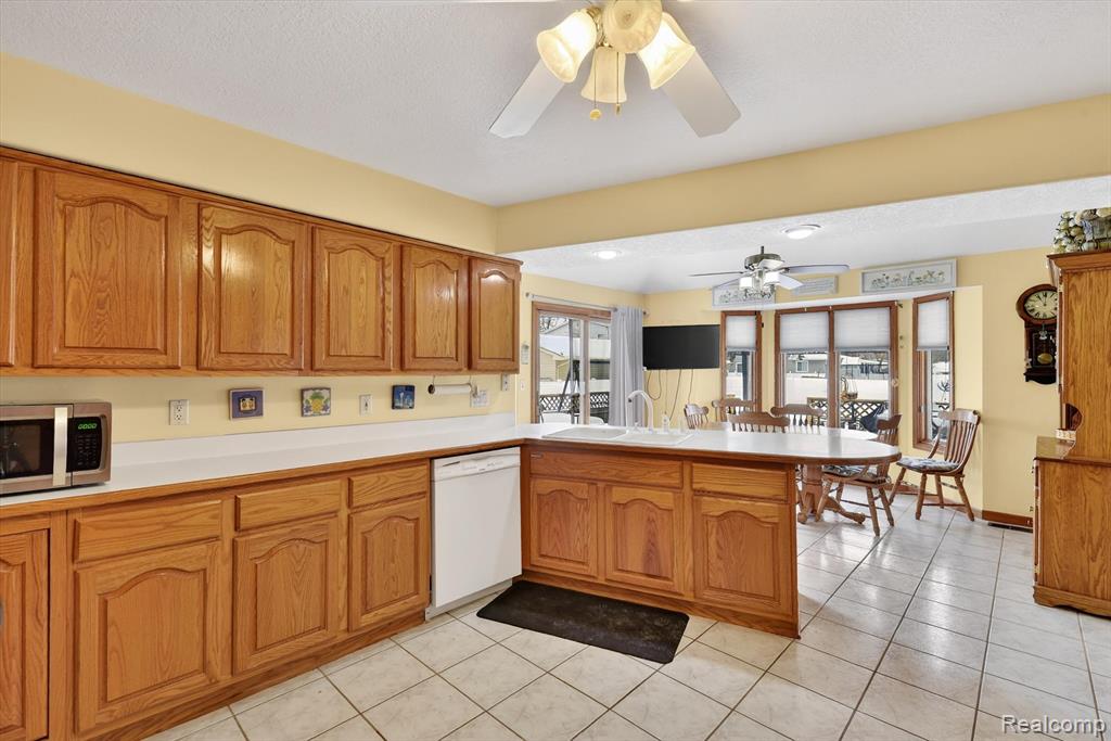 32874 Liparoto Drive, Rockwood, MI — Photo 12
