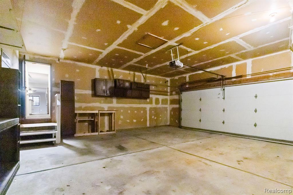 40088 SAAL Road, Sterling Heights, MI 48313 — Photo 35
