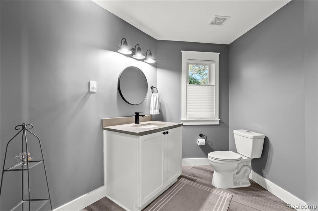12002 Renfrew Court, Hartland, MI 48353 — Photo 23