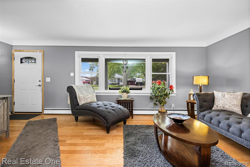 2262 Kohler Street, Waterford, MI 48329 — Photo 12