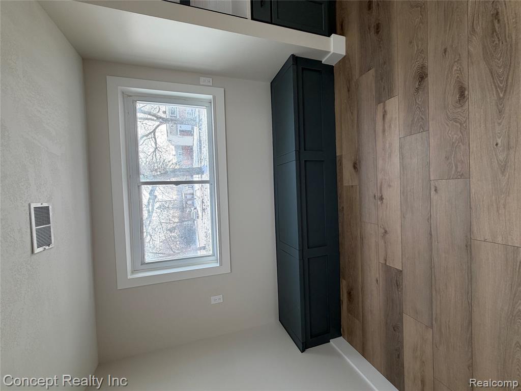 23556 Candace Drive, Rockwood, MI — Photo 13