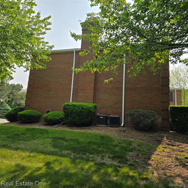 770 E Fox Hills Drive W, Bloomfield Hills, MI 48304 — Photo 3
