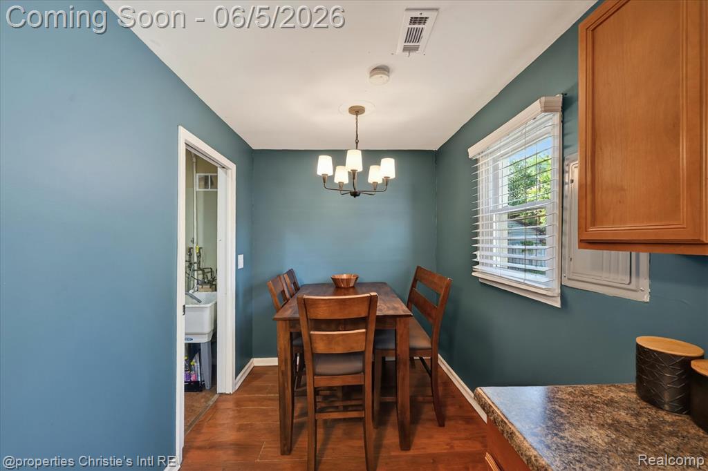 39185 Chase Street, Romulus, MI 48174 — Photo 11