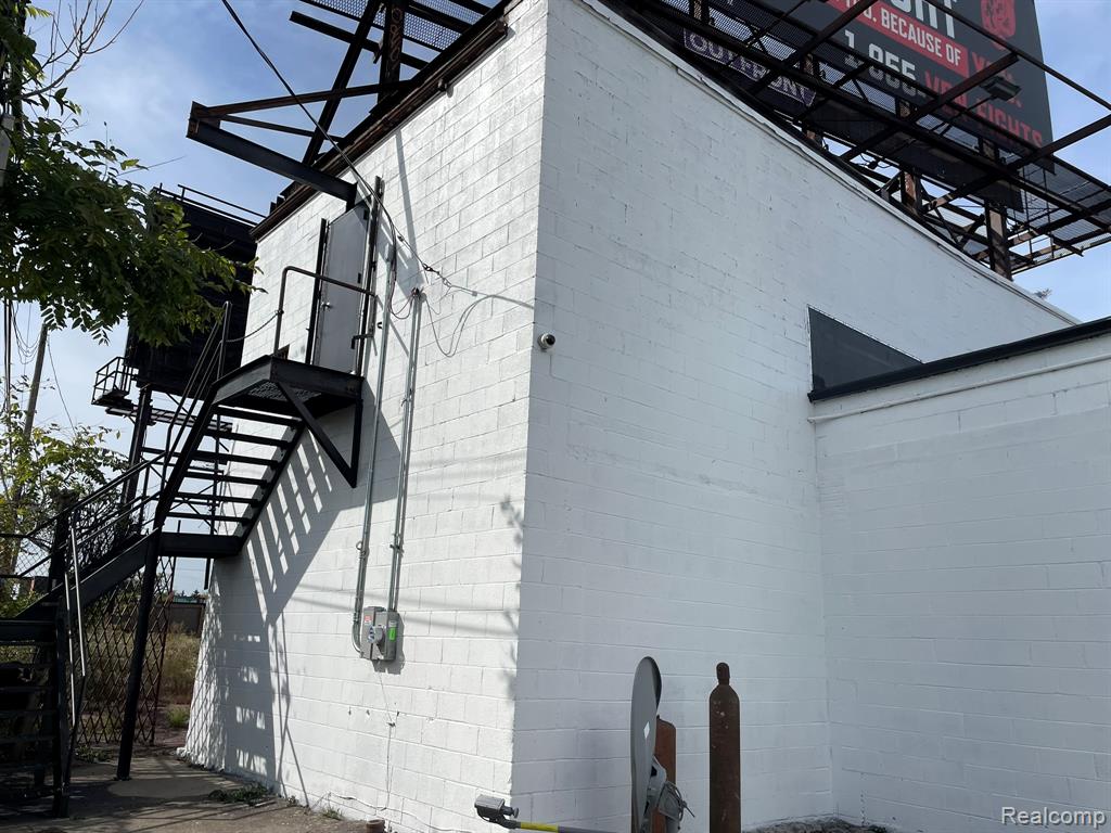 13040 Harper Avenue, Detroit, MI 48213 — Photo 12