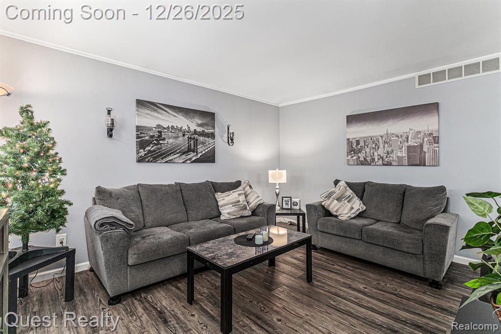 7261 Voerner Avenue, Center Line, MI 48015 — Photo 7