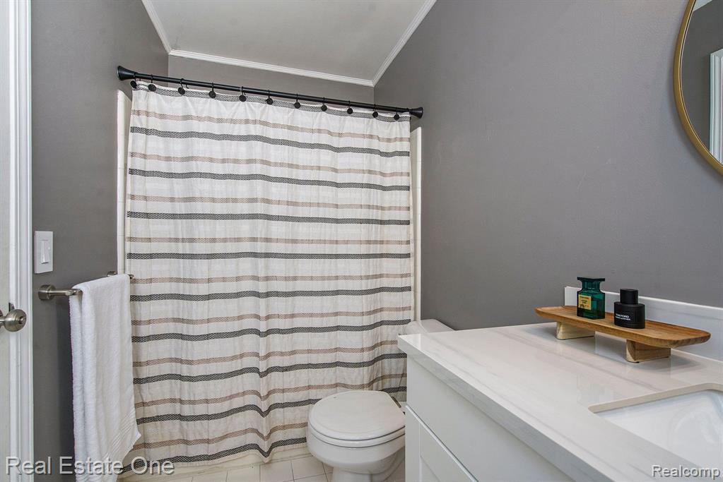 7473 OAKLAND HILLS Drive, Ypsilanti, MI 48197 — Photo 25