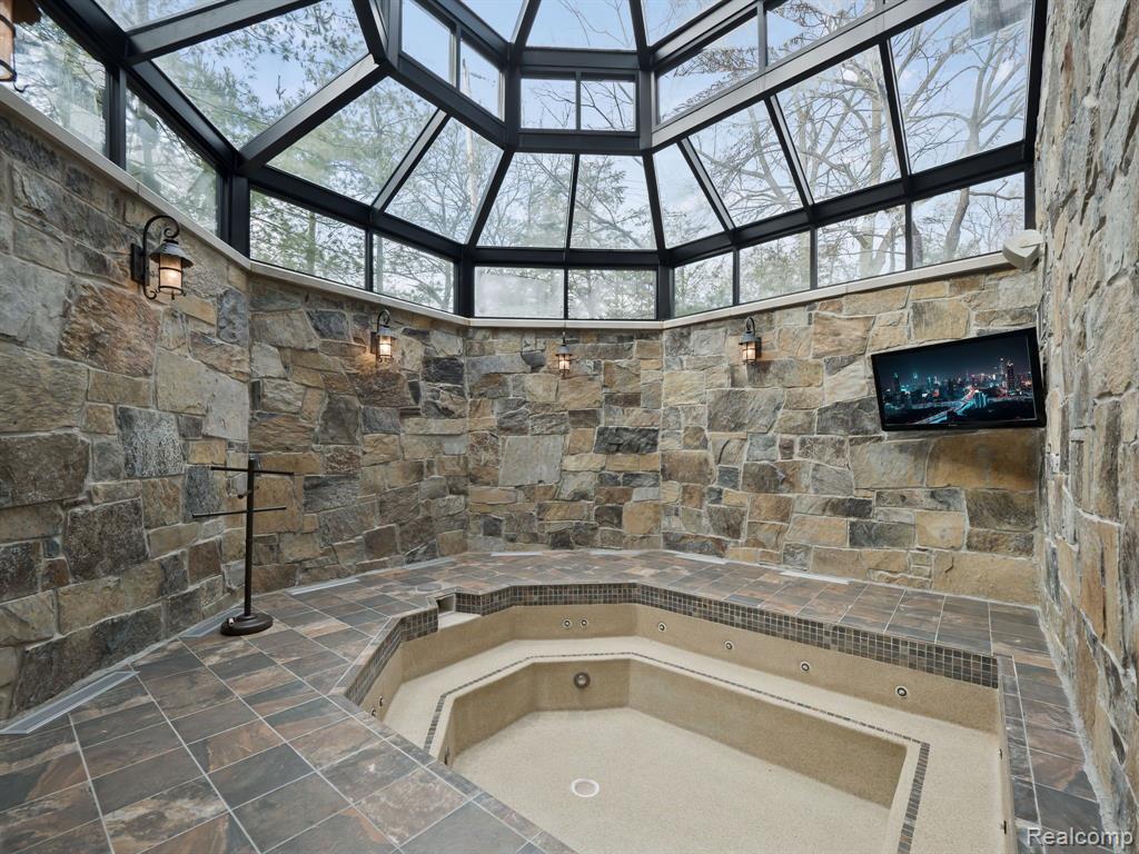 26565 SCENIC, Franklin, MI 48025 — Photo 52