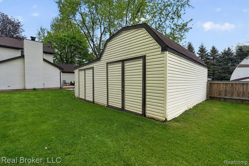 48-NW308061.jpg