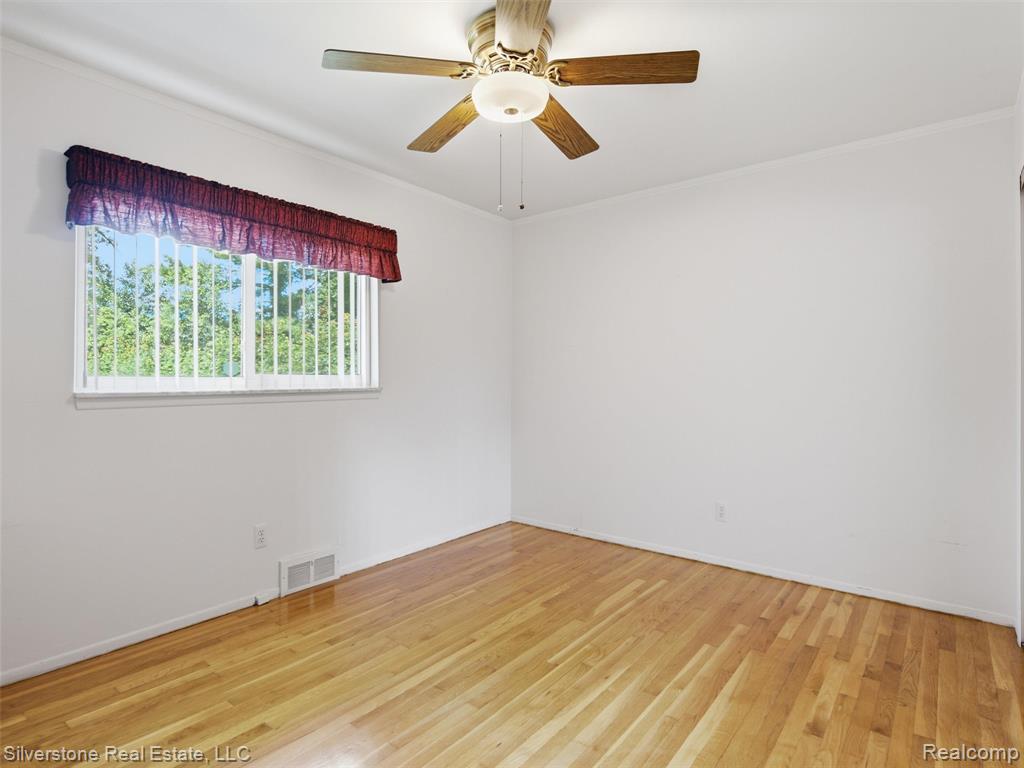 50628 Linda Lane, Utica, MI 48317 — Photo 19