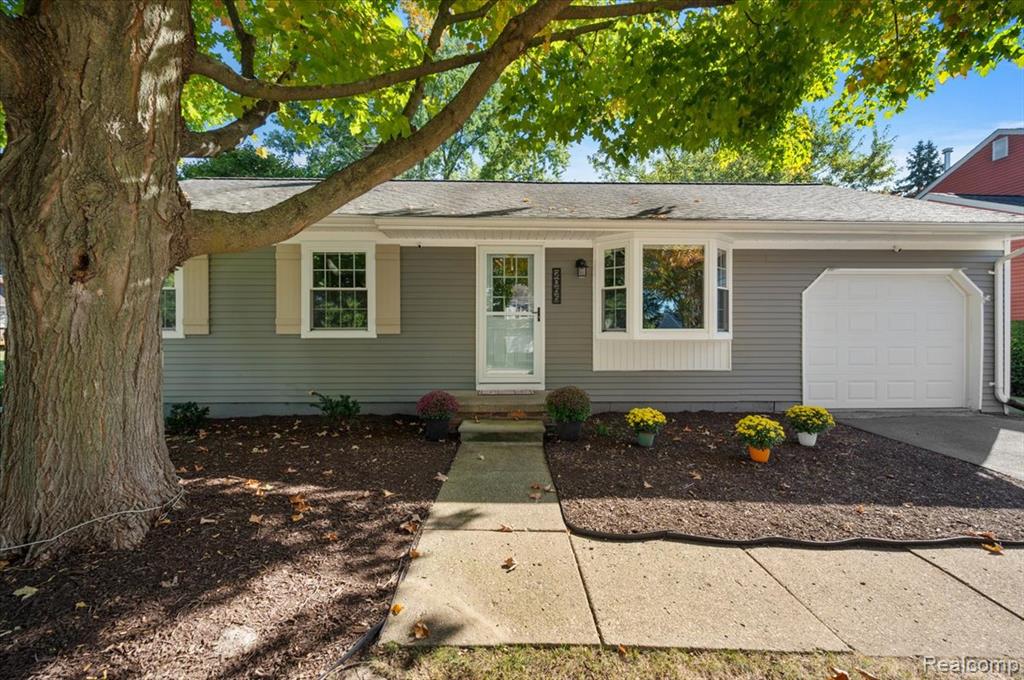 2066 Teaneck Circle, Wixom, MI 48393 — Photo 6