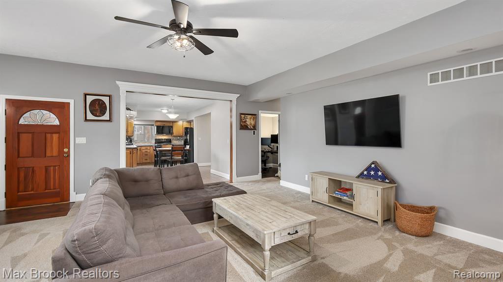 9681 LISTERIA Street, Commerce Twp, MI 48382 — Photo 14
