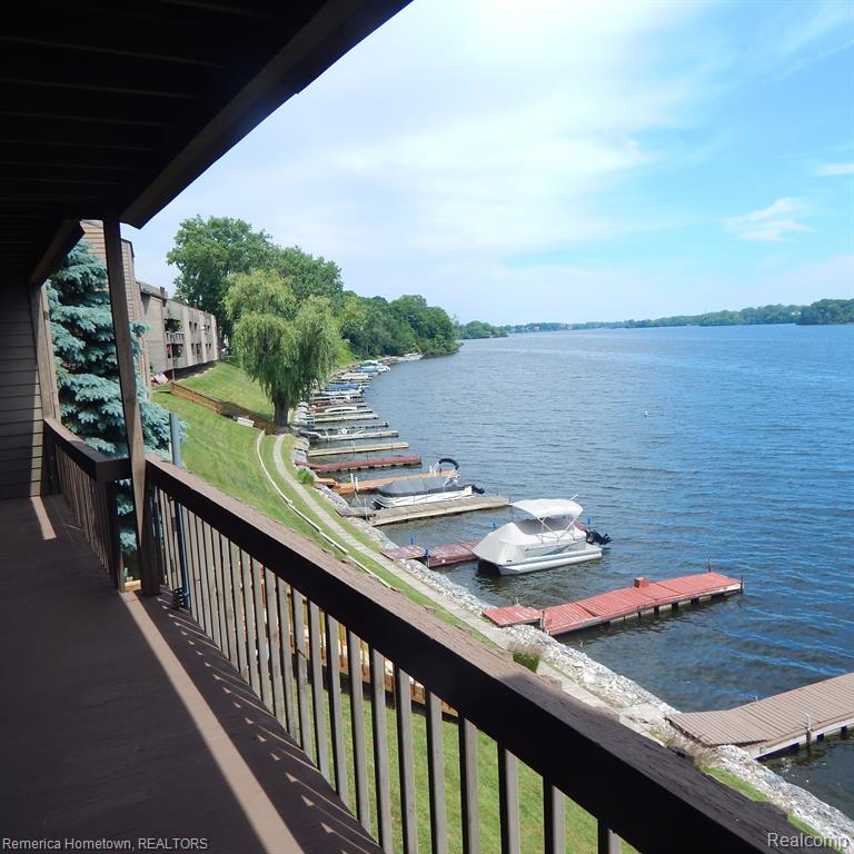 812 cliffs Drive, Ypsilanti, MI 48198 — Photo 44