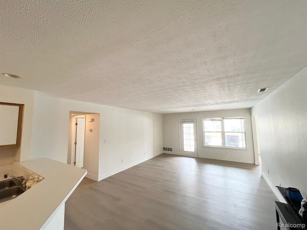 1336 HEATHERWOOD Lane, Ann Arbor, MI 48108 — Photo 14