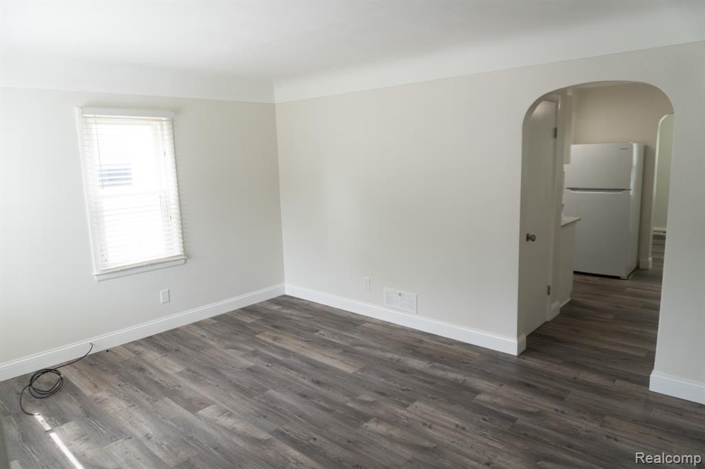 4410 Brunswick Avenue, Flint, MI 48507 — Photo 7