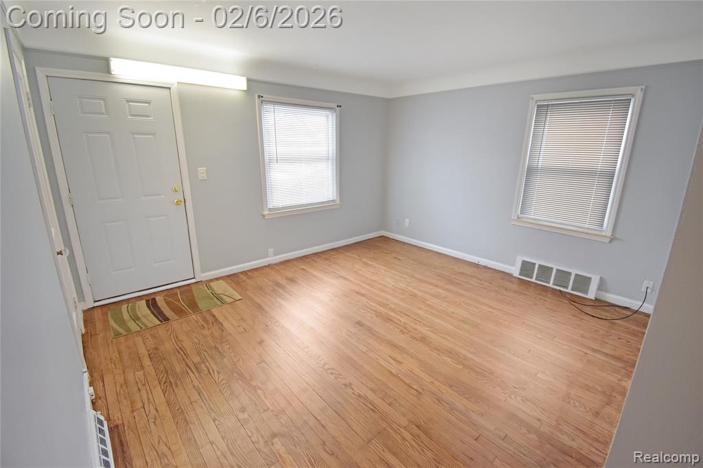 8305 Stephens, Center Line, MI 48015 — Photo 2