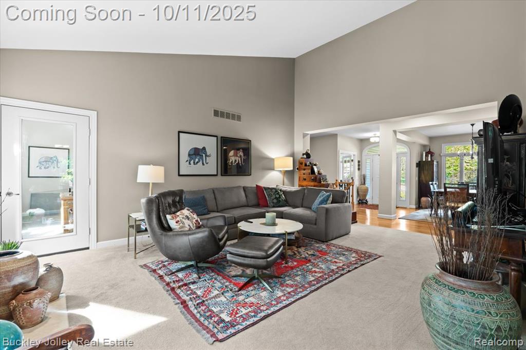 9430 Sheltering Oaks Drive, Brighton, MI 48114 — Photo 10