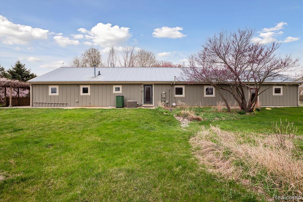 7830 WEBSTER CHURCH Road, Whitmore Lake, MI 48189 — Photo 10