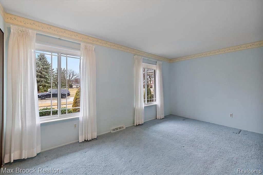 6288 CRESCENT WAY Drive, Troy, MI 48085 — Photo 18