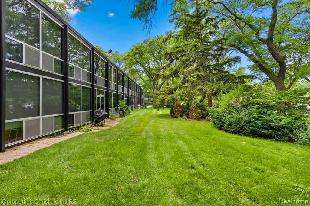 1351 Nicolet Place, Detroit, MI 48207 — Photo 30