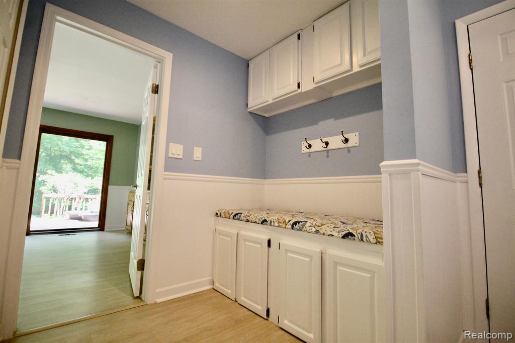 9296 Pine Hill Trail, Fenton, MI 48430 — Photo 21