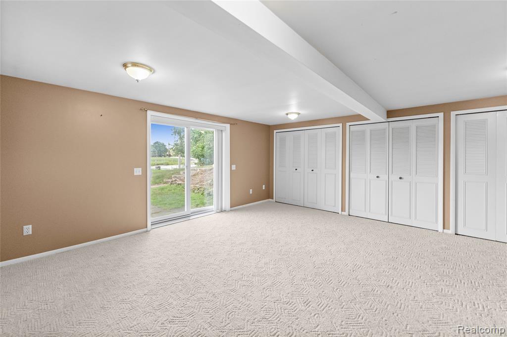 2354 Grove Park Road, Fenton, MI 48430 — Photo 25