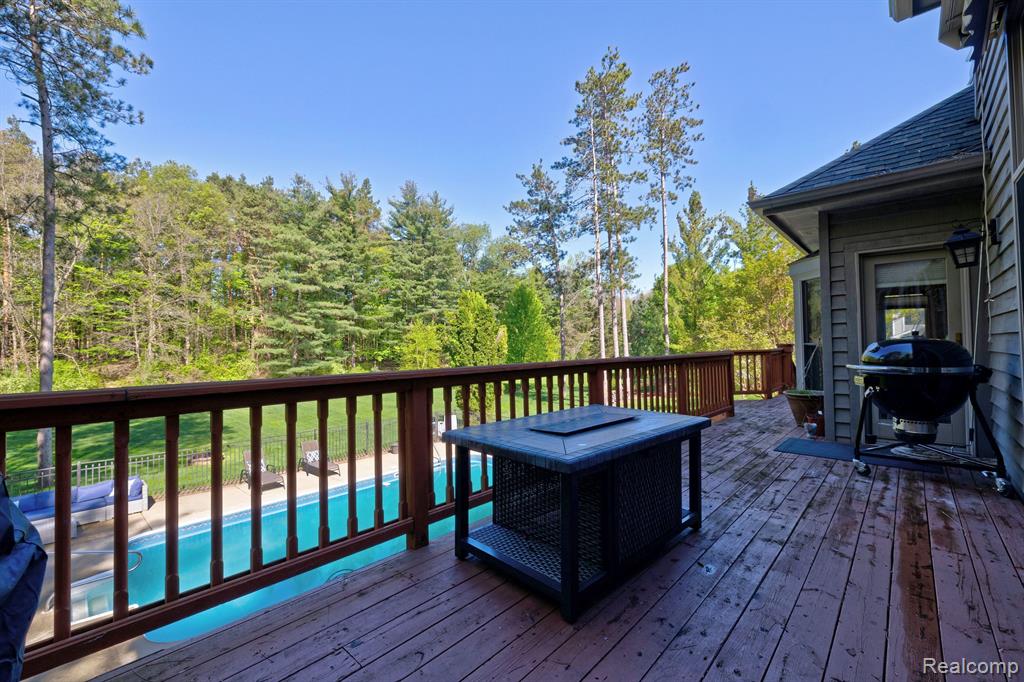 900 ROLLING PINES Drive, Ortonville, MI 48462 — Photo 77