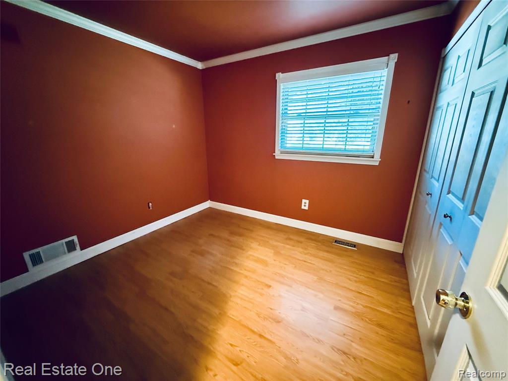 42075 GLORIA Drive, Canton, MI 48187 — Photo 30