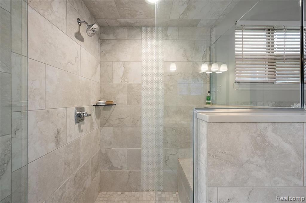 3955 Vendome Drive, Auburn Hills, MI 48326 — Photo 15