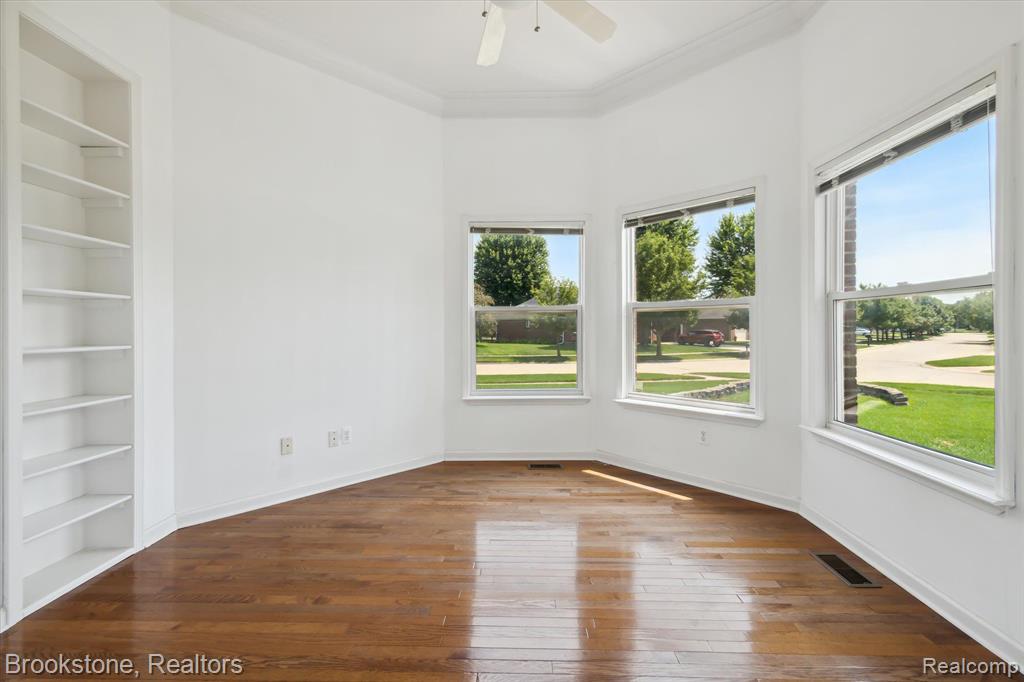 53329 SHAWN Drive, Chesterfield, MI 48047 — Photo 10