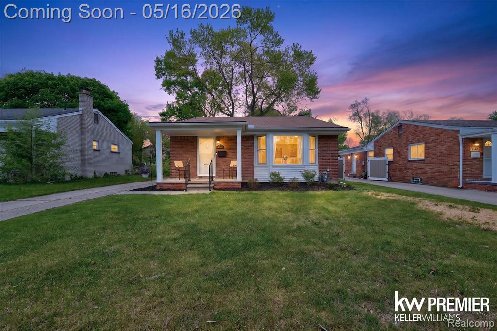 23260 Oneida Street, Oak Park, MI 48237