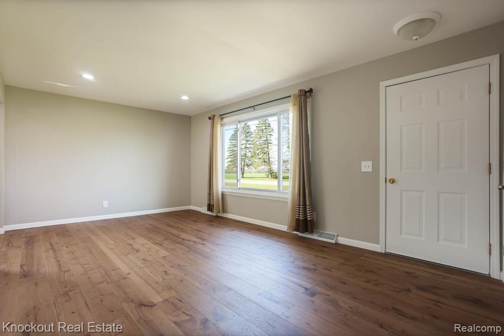 6960 GARFIELD Road, Freeland, MI 48623 — Photo 6