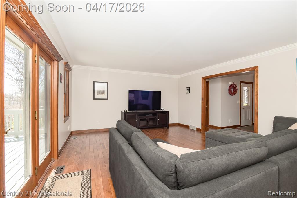 624 Highland Drive, Oxford, MI 48371 — Photo 13