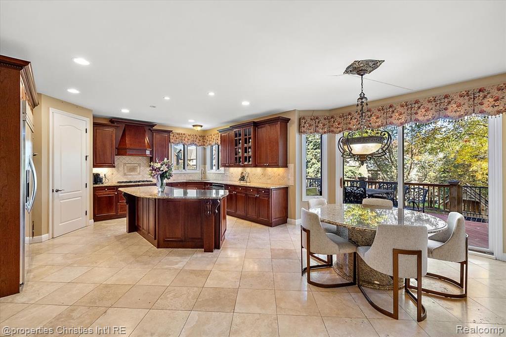 7220 Essex Drive, West Bloomfield, MI — Photo 33