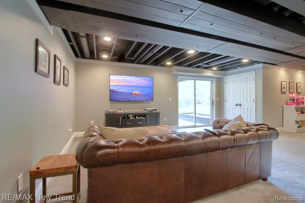 9457 DALEVIEW Drive, South Lyon, MI 48178 — Photo 30
