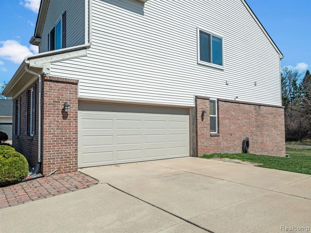 13713 Milton Drive, Belleville, MI 48111 — Photo 4