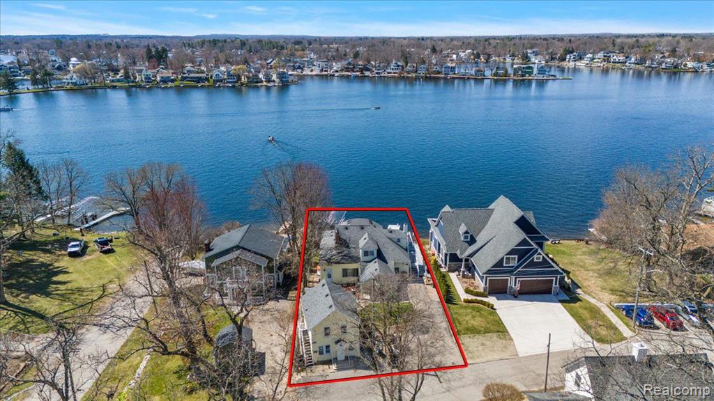 16 S NORTH SHORE Drive, Lake Orion, MI 48362 — front exterior