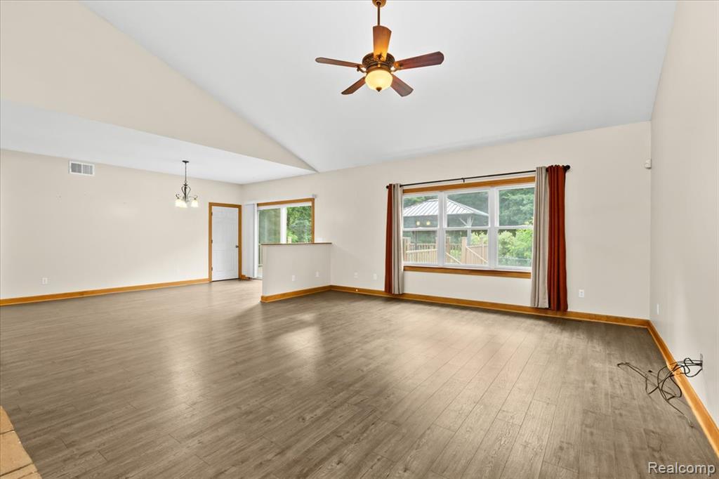 6318 MAPLE Avenue, Swartz Creek, MI 48473 — Photo 8