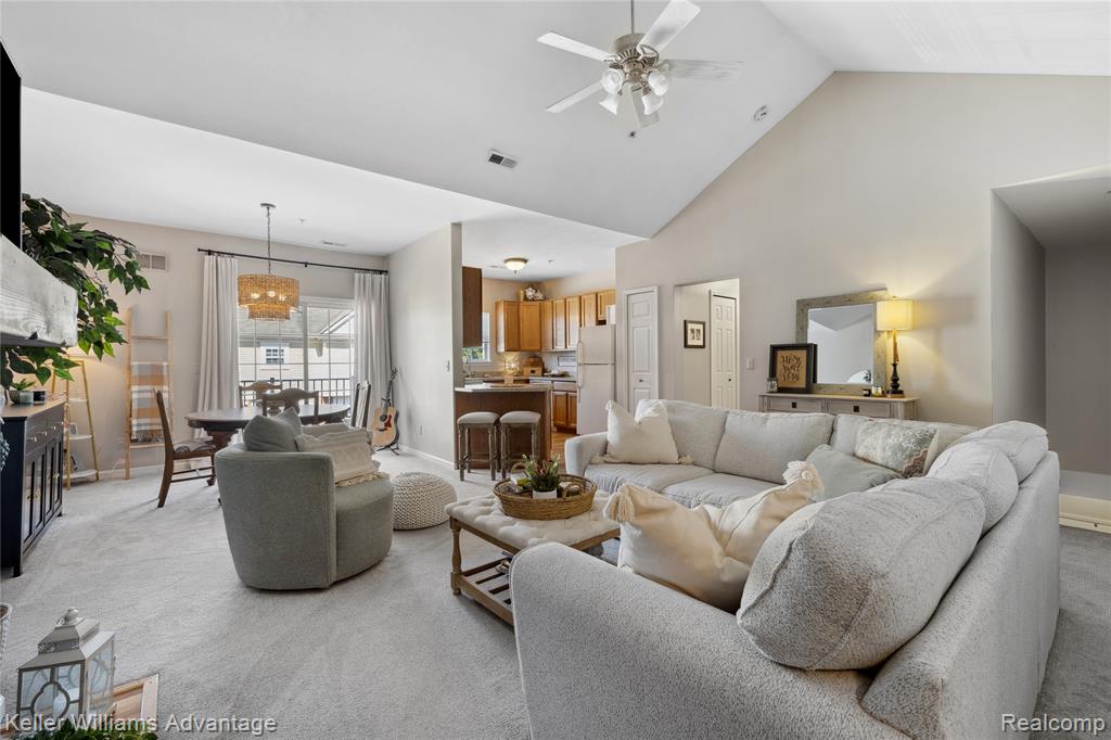 3201 Addington Drive, Commerce Twp, MI 48390 — Photo 4