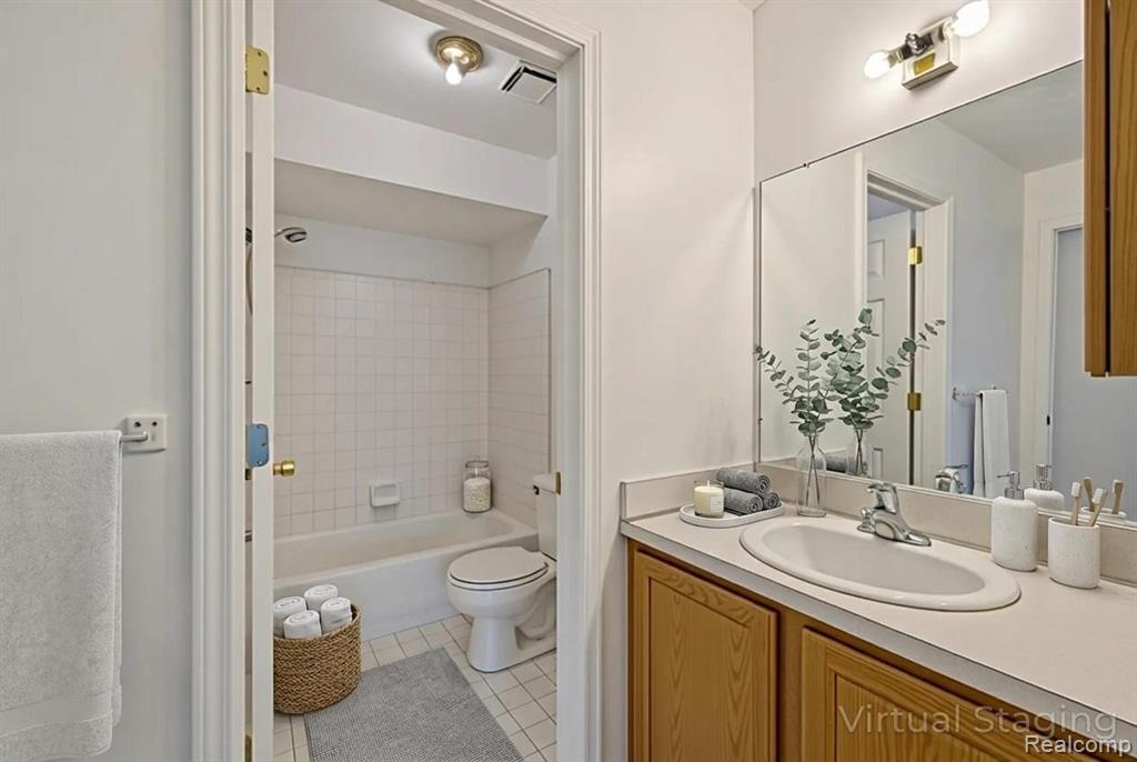 41816 Greenwood Lane, Clinton Twp, MI 48038 — Photo 18