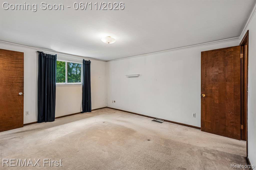 5950 Diamond Drive, Troy, MI 48085 — Photo 29