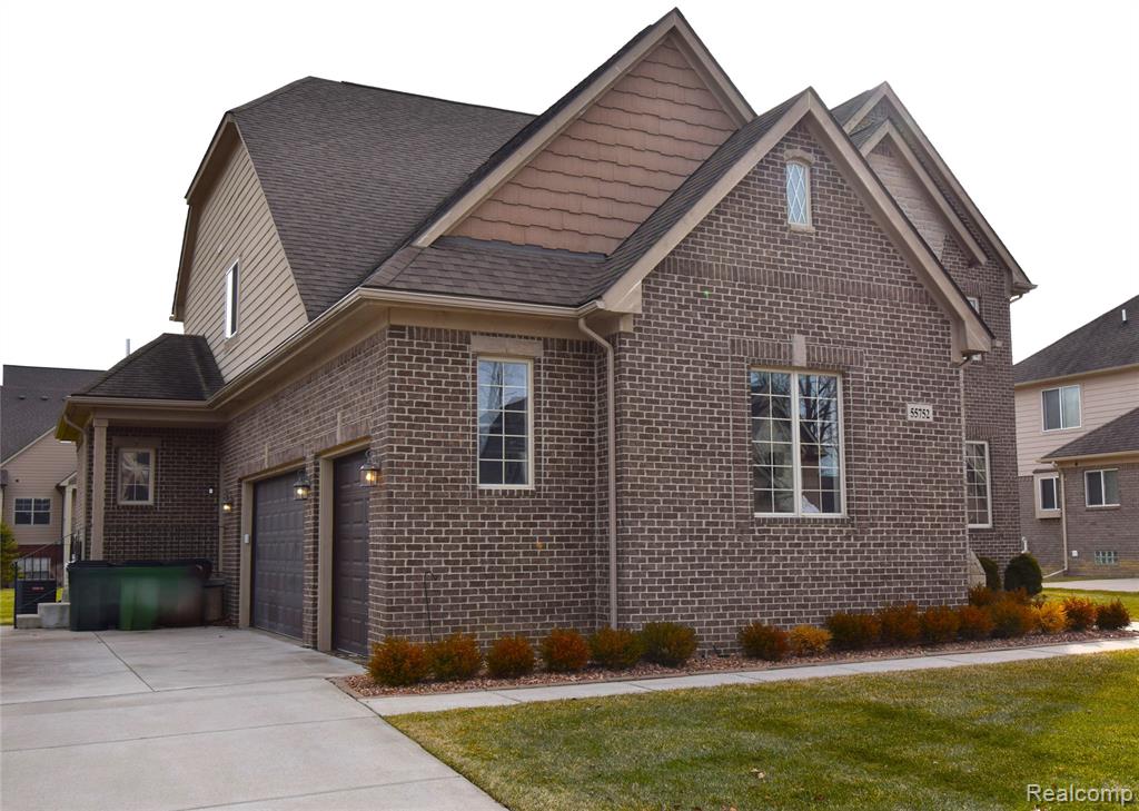 55752 Timbers Edge Drive, Utica, MI 48316 — Photo 32